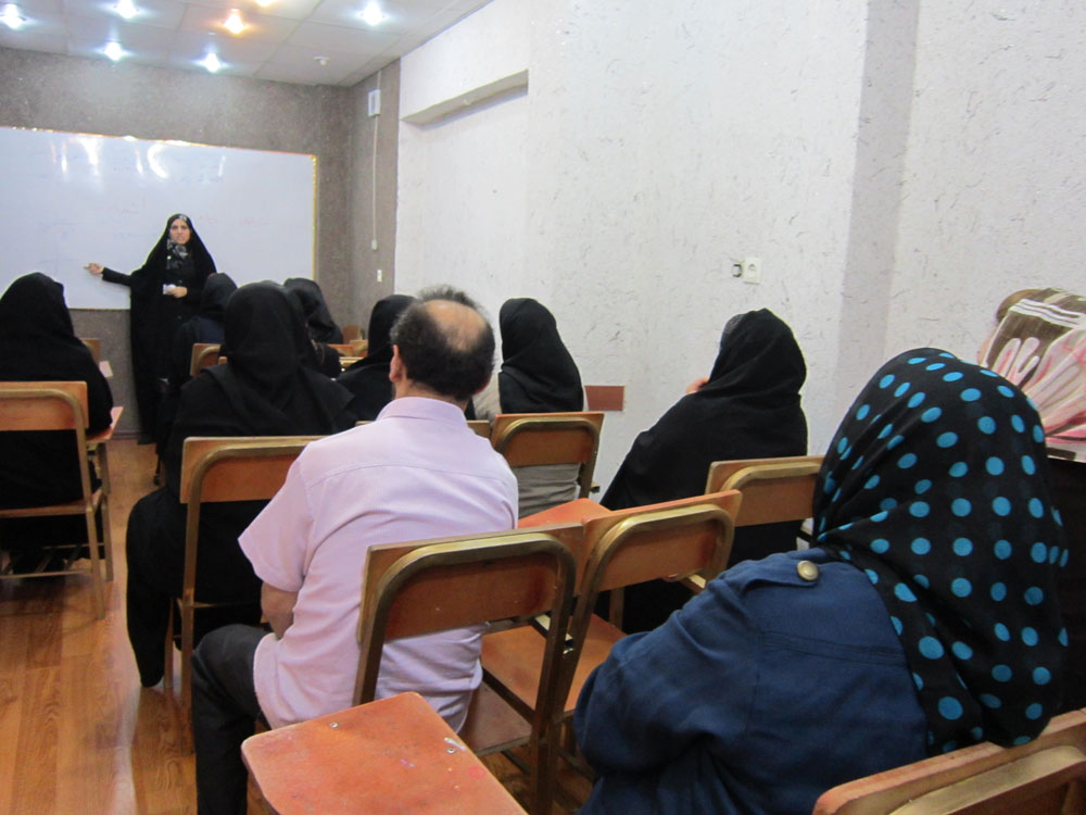 همایش فرهنگ رفتار خانواده و دانش آموز خانم مهندس احمدی