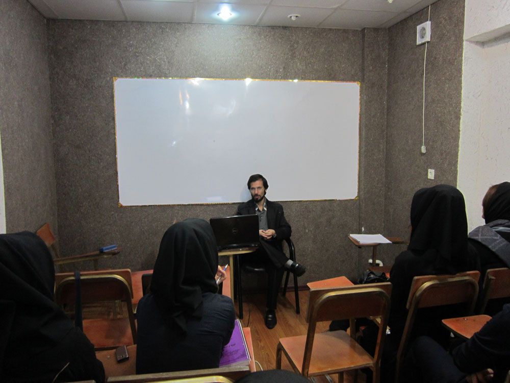جلسه با دانش آموزان سال 1389 مهندس حسینی