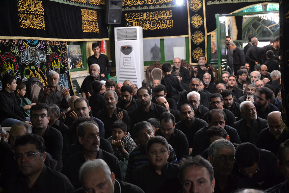 دبیرکل موسسه صلح نماز ظهر تاسوعا