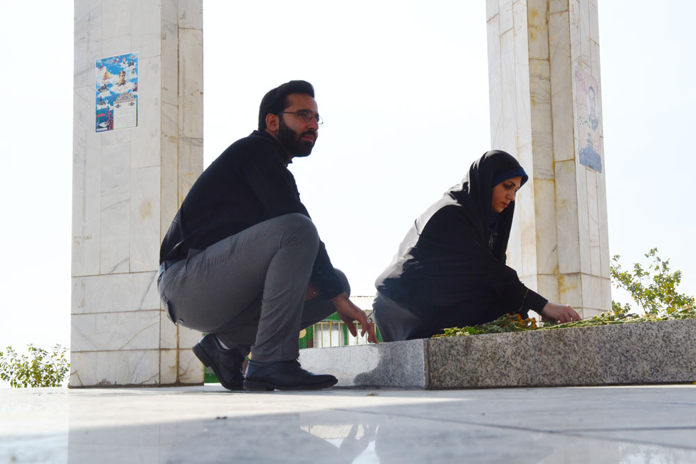 غبار روبي و عطر افشاني مزار شهدای گمنام